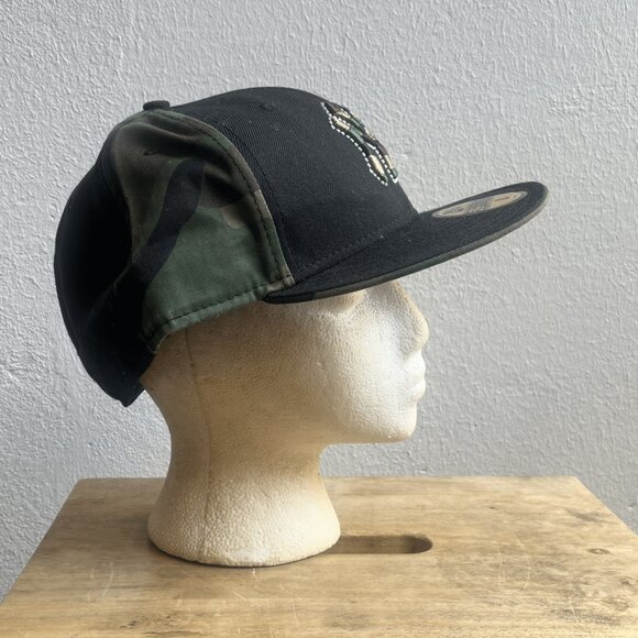 NEW YORK YANKEE CAMO  FITTED - Picture 2 of 4